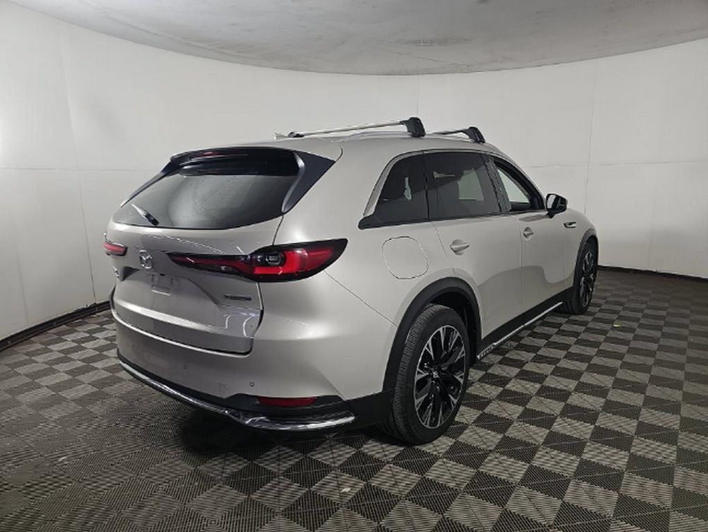Used 2024 MAZDA CX-90 Plug-In Hybrid w/ Premium Pkg AWD/4WD image 4