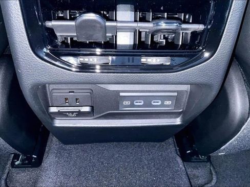 New 2026 Jeep Grand Cherokee Altitude AWD/4WD image 23