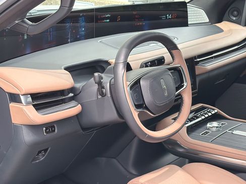 New 2026 Lincoln Navigator Black Label AWD/4WD image 16