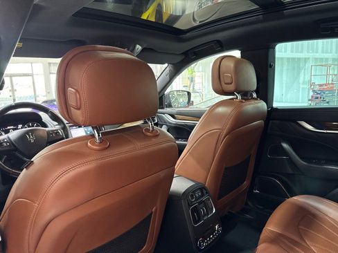 Used 2021 Maserati Levante GranLusso image 46