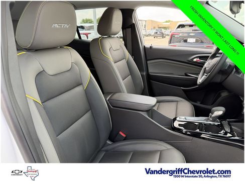New 2026 Chevrolet Trax ACTIV w/ Sunroof Package FWD image 27