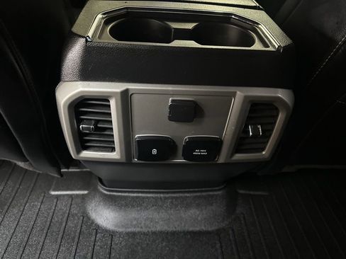 Used 2020 Ford F150 Lariat image 14