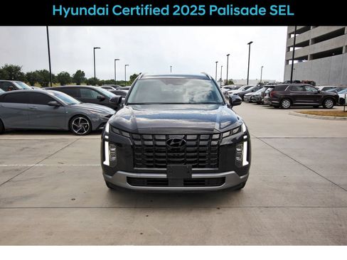 Certified 2025 Hyundai Palisade SEL FWD image 2
