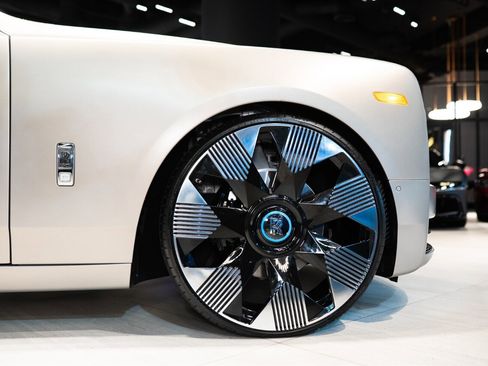 Used 2025 Rolls-Royce Phantom Sedan image 26