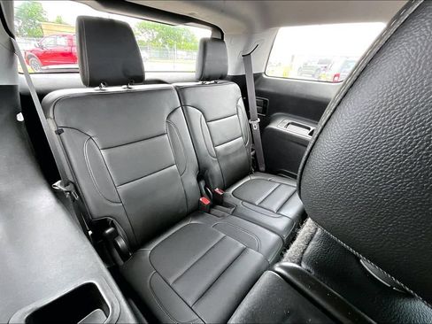 Used 2022 GMC Acadia SLT w/ Technology Package FWD image 38