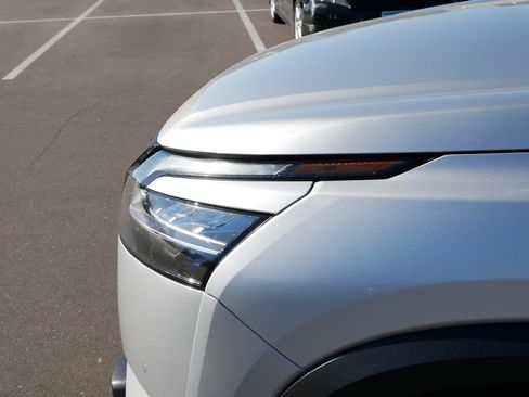 Used 2023 Nissan Pathfinder Platinum w/ Lighting Package (N93) image 16