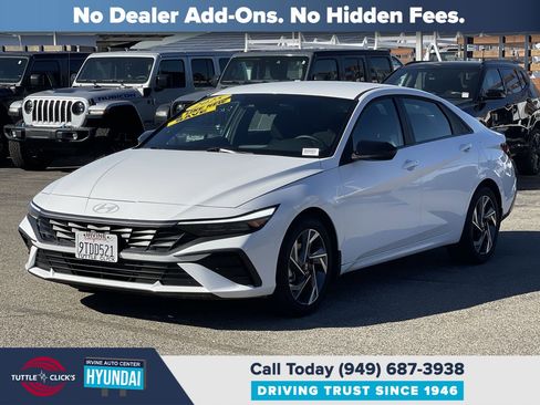 Certified 2025 Hyundai Elantra Sport image 3