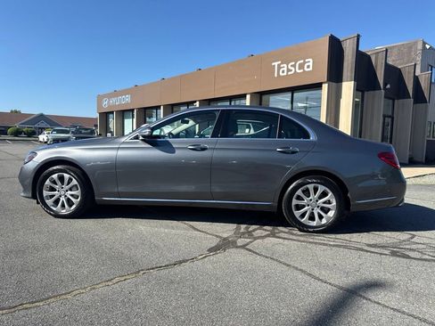 Used 2017 Mercedes-Benz E 300 4MATIC image 12