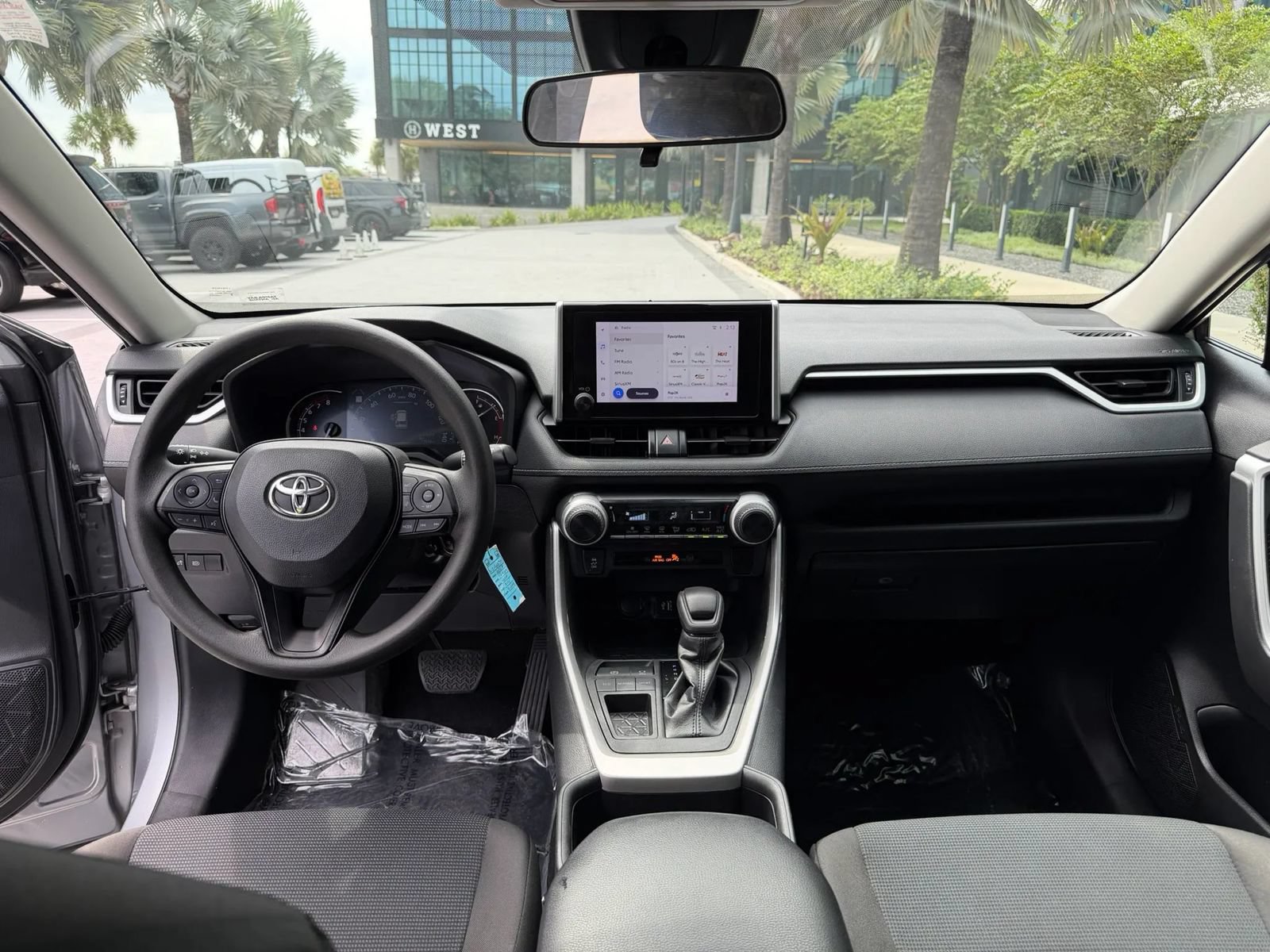 Used 2023 Toyota RAV4 LE FWD image 14