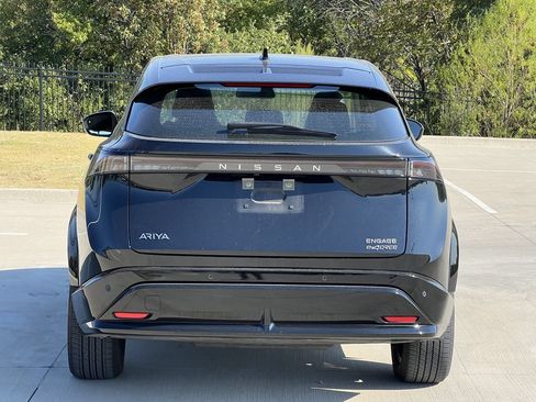 Used 2024 Nissan Ariya AWD image 4