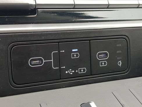 Used 2025 Hyundai Santa Fe SEL FWD image 26