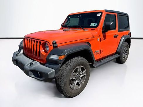 Used 2019 Jeep Wrangler Sport AWD/4WD image 3
