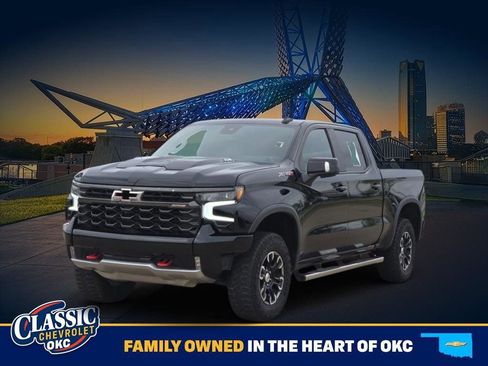 Used 2024 Chevrolet Silverado 1500 ZR2 w/ Technology Package AWD/4WD image 3