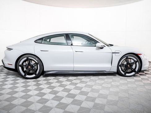 Used 2021 Porsche Taycan Turbo image 9