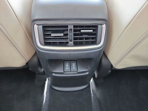 Used 2019 Honda CR-V Touring image 11
