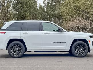 Used 2025 Jeep Grand Cherokee Limited 4xe video 3