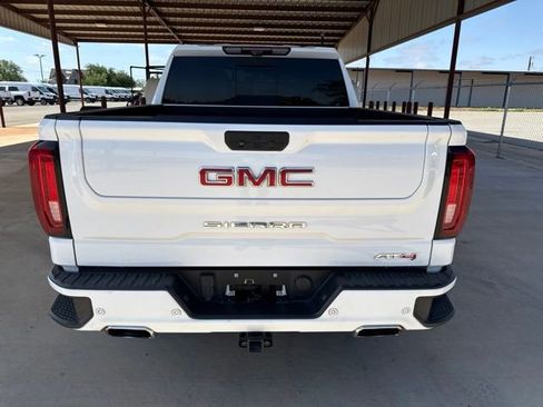Used 2021 GMC Sierra 1500 AT4 w/ Technology Package AWD/4WD image 7