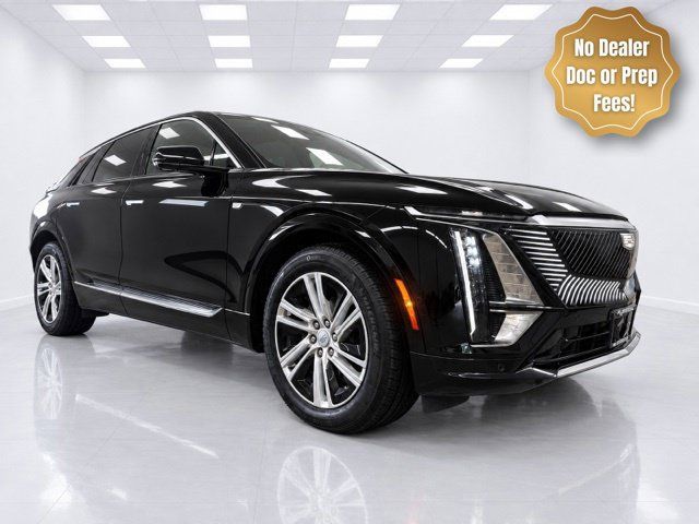 Used 2024 Cadillac Lyriq Tech w/ Driver Assist Package AWD/4WD image 3