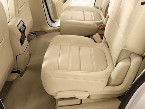 Used 2023 GMC Acadia Denali AWD/4WD image 13