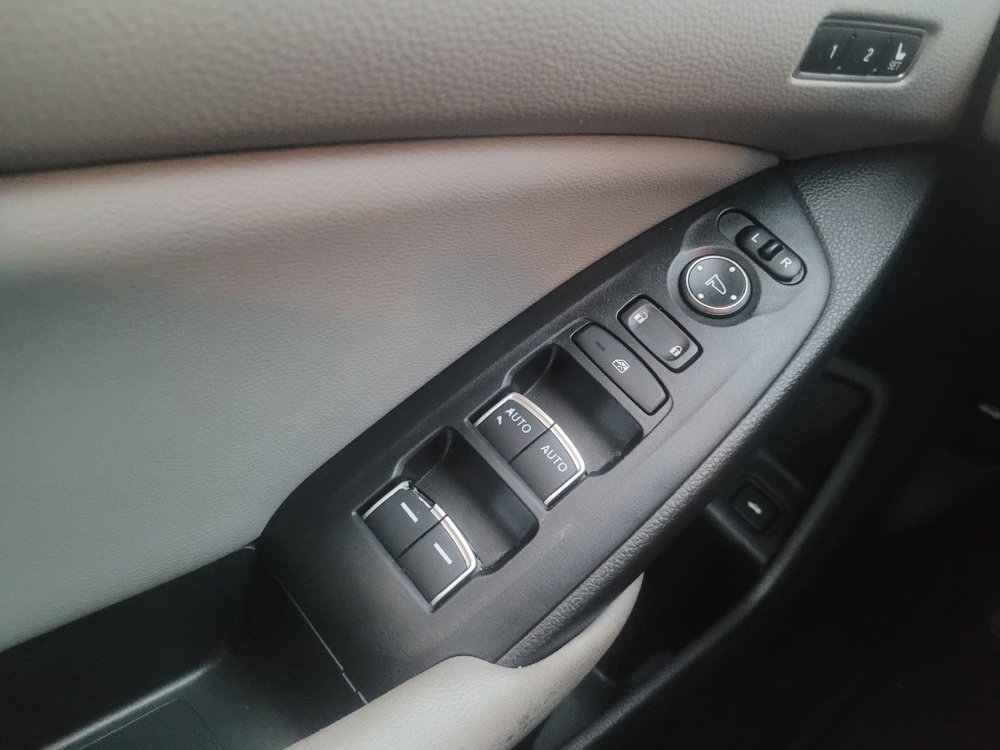 Used 2018 Honda Accord EX-L image 27