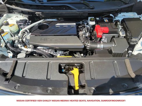 Certified 2025 Nissan Rogue Platinum w/ Tech Package AWD/4WD image 23