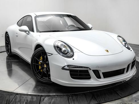 Used 2015 Porsche 911 Carrera GTS RWD image 22