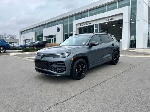 New 2026 Volkswagen Tiguan SE R-Line FWD image 1