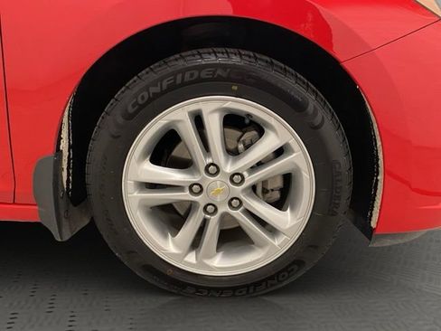 Used 2017 Chevrolet Cruze LT w/ Convenience Package FWD image 37