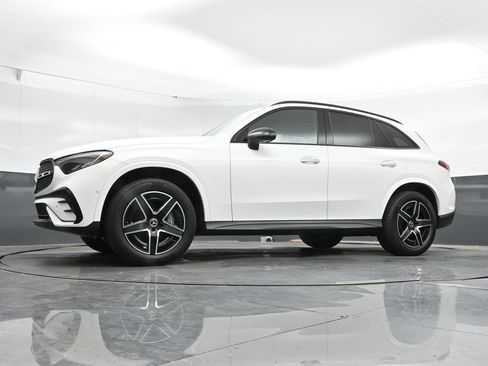 Used 2024 Mercedes-Benz GLC 300 4MATIC image 44