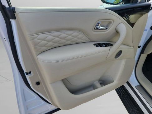 Used 2024 INFINITI QX80 Sensory w/ Cargo Package RWD image 17