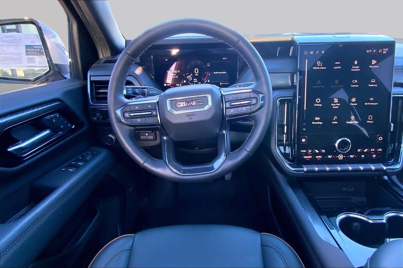 Used 2025 GMC Yukon AT4 w/ AT4 Premium Plus Package AWD/4WD image 6
