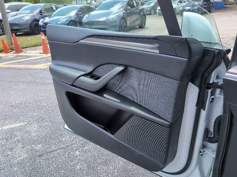 Used 2022 Tesla Model X image 20