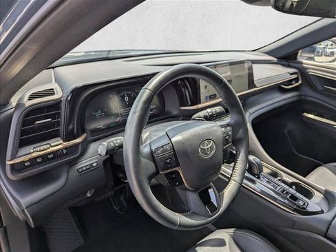 Used 2025 Toyota Crown Signia AWD/4WD image 12