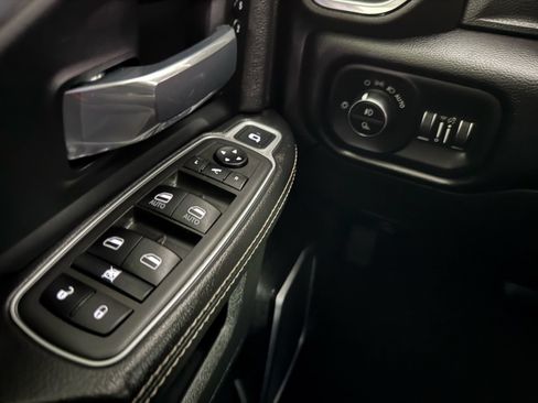 Used 2021 RAM 2500 Laramie AWD/4WD image 32