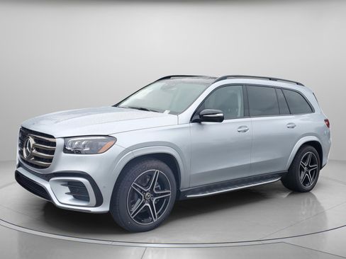 Certified 2026 Mercedes-Benz GLS 450 4MATIC image 2