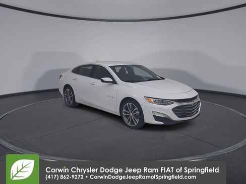Used 2024 Chevrolet Malibu LT image 3