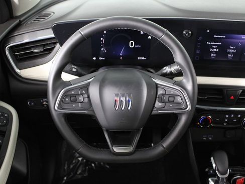 Used 2025 Buick Encore GX Sport Touring image 23
