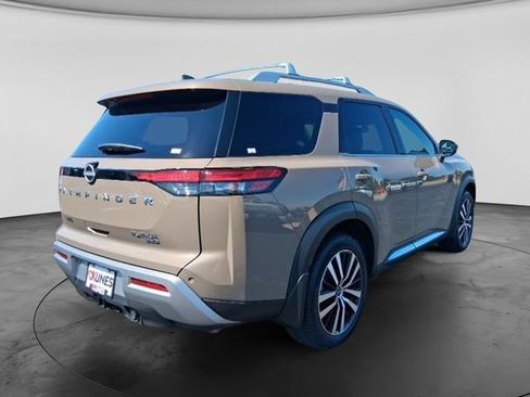 Used 2024 Nissan Pathfinder Platinum w/ Cargo Package AWD/4WD image 6
