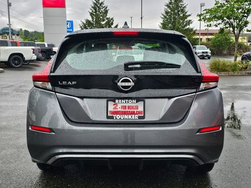 Used 2024 Nissan Leaf S FWD image 5