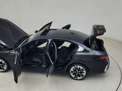 Used 2026 BMW 530i image 88