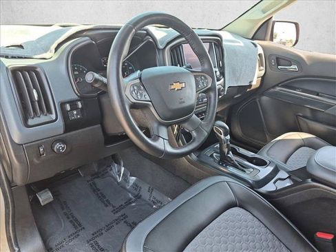 Used 2022 Chevrolet Colorado Z71 w/ Safety Package RWD image 13