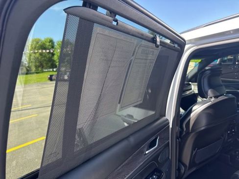 Certified 2025 Jeep Grand Cherokee L Overland w/ Advanced Protech Group III AWD/4WD image 16