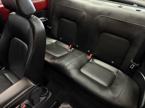 Used 2008 Volkswagen Beetle S image 15