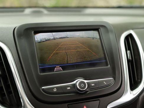 Used 2020 Chevrolet Equinox LT FWD image 14