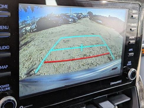 Used 2022 Toyota Corolla SE image 6