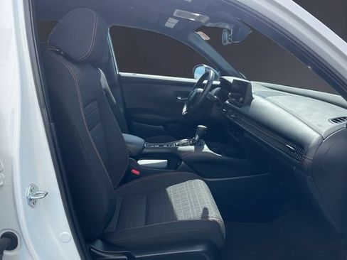 Certified 2025 Honda HR-V Sport image 15