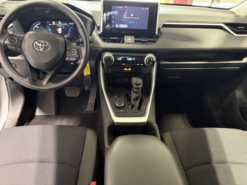 Used 2024 Toyota RAV4 LE AWD/4WD image 12