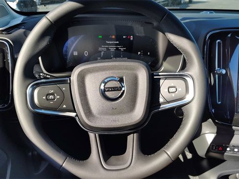 New 2026 Volvo XC40 B5 Core w/ Climate Package image 13