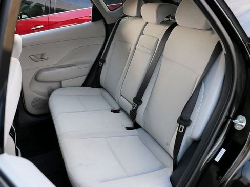 Used 2025 Hyundai Kona SEL image 19