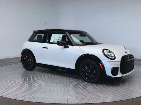 New 2026 MINI Cooper S image 2